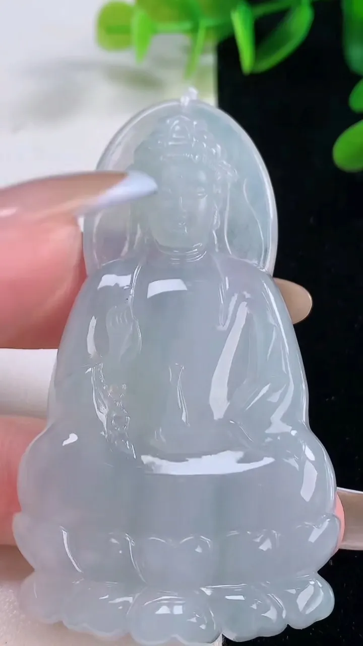 天然A货翡翠观音菩萨吊坠，尺寸70.7-38.8-6.5，重量:34.52g
11月20日