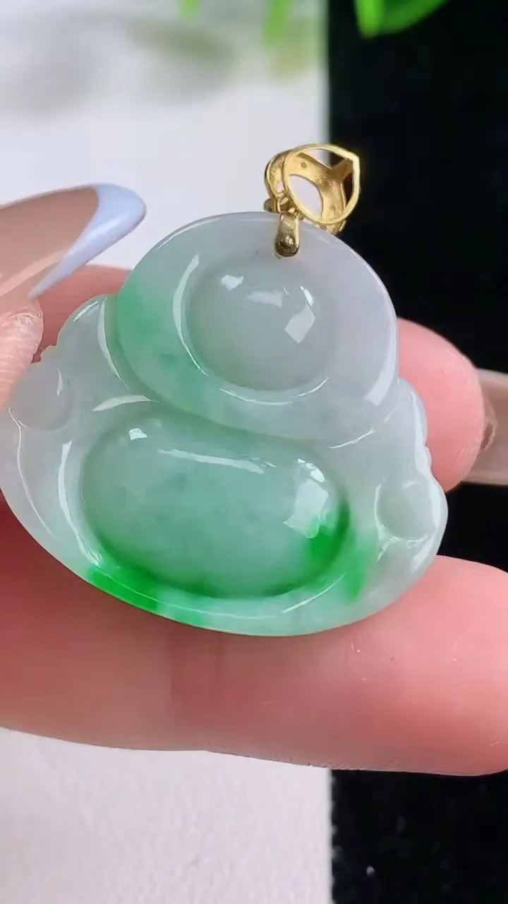 天然A货翡翠佛公吊坠，尺寸25.7-28.4-7，重量:7.59g
11月20日