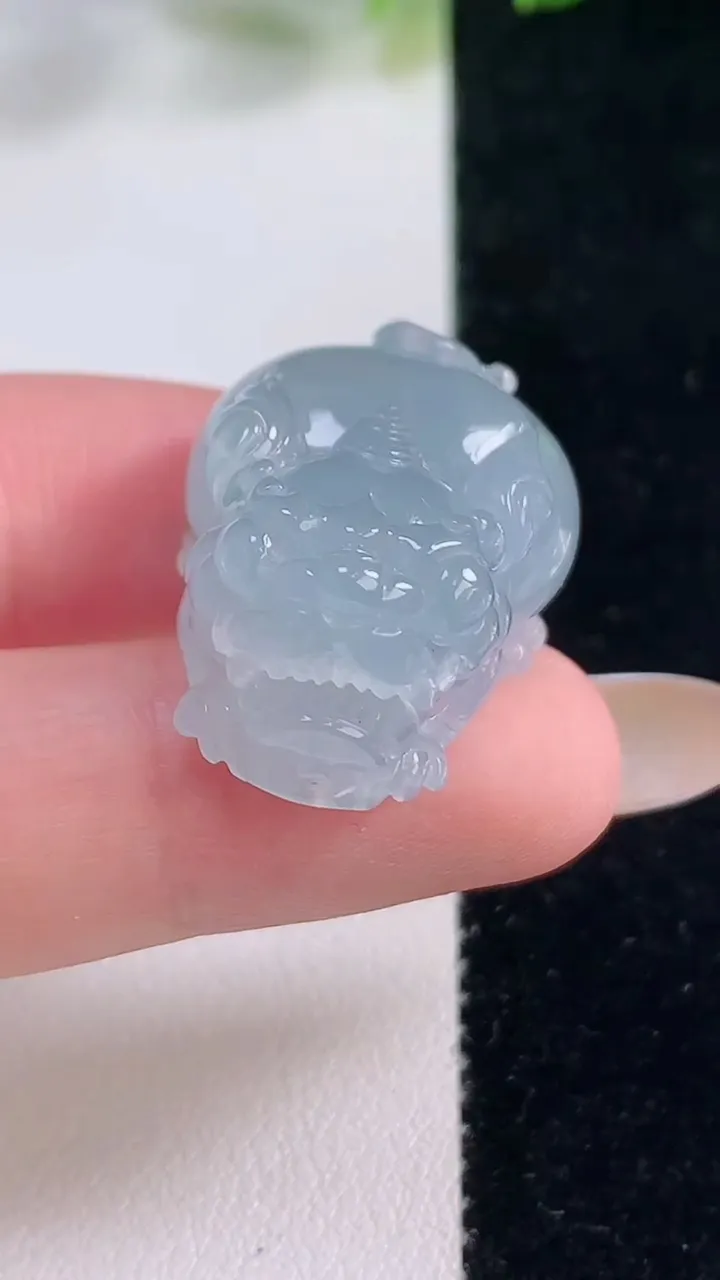 天然A货翡翠种紫罗兰貔貅吊坠，尺寸26.5-20-12.7，重量:14.31g
11月20日