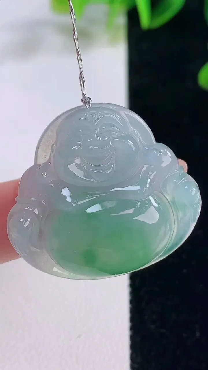 天然A货翡翠佛公吊坠，尺寸28.8-32.3-5.6，重量:18.15g
11月20日