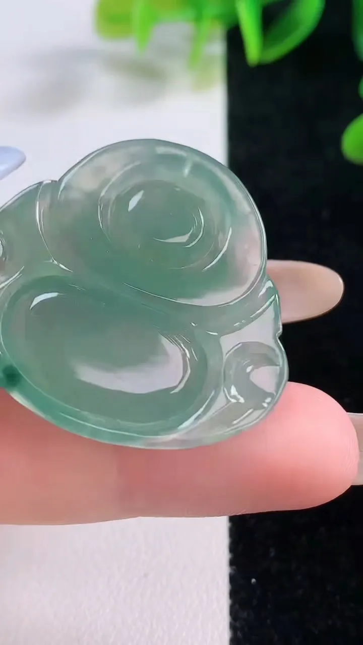 天然A货翡翠佛公吊坠，尺寸33-36-6.8，重量:11.84g
11月20日