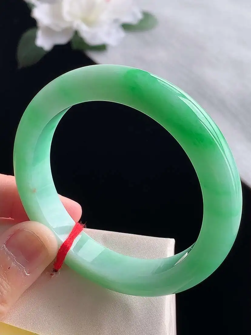 a货翡翠老坑冰种飘绿正装正圈手镯53-54圈口  尺寸53×11×8.8mm 1119