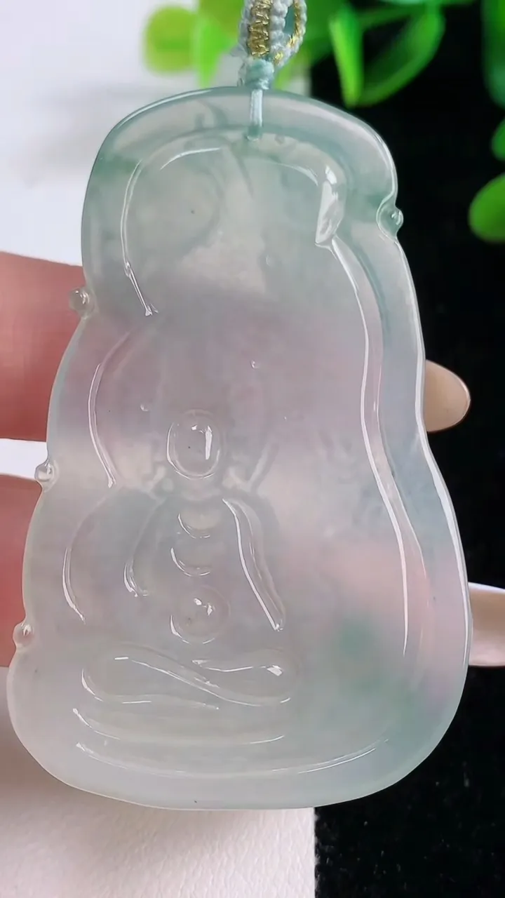 天然A货翡翠冰种飘花普贤菩萨吊坠，尺寸60-37-4，重量:19.36g
11月20日