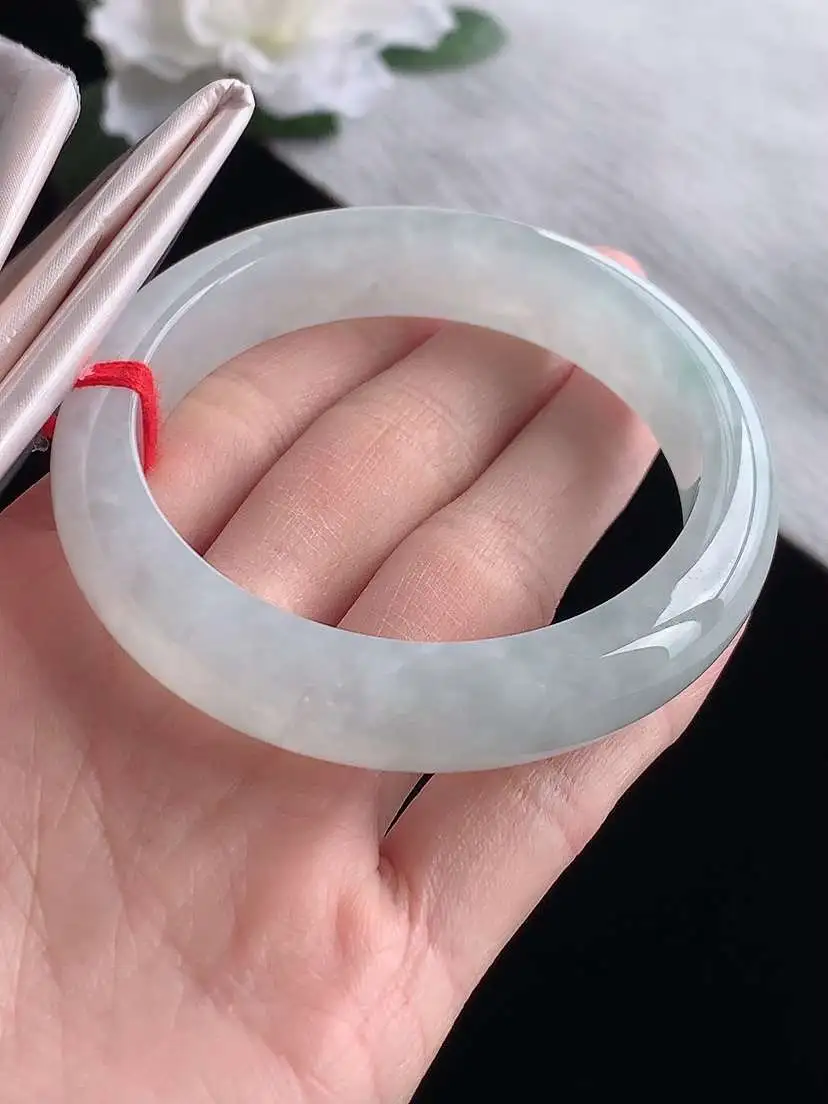 a货翡翠老坑冰种白月光正装正圈手镯55-56圈口  尺寸55.2×12.5×8.3mm 1119