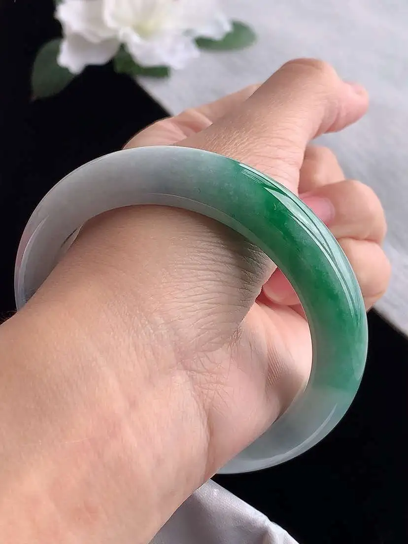 a货翡翠老坑冰种春带彩紫罗兰飘绿厚装正装正圈手镯58-59圈口  尺寸58.5×13.4×9.3mm