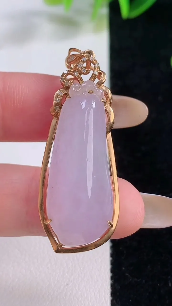 天然A货翡翠18K金紫罗兰福瓜吊坠，尺寸45.4-16.4-8.8，裸石33-13.3重量:7.26