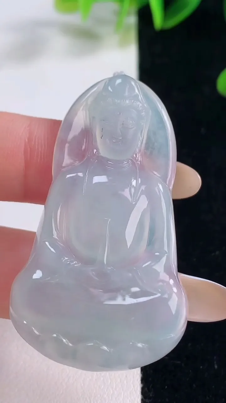 天然A货翡翠观音菩萨吊坠，尺寸49.5-29-5，重量:12.98g
11月20日