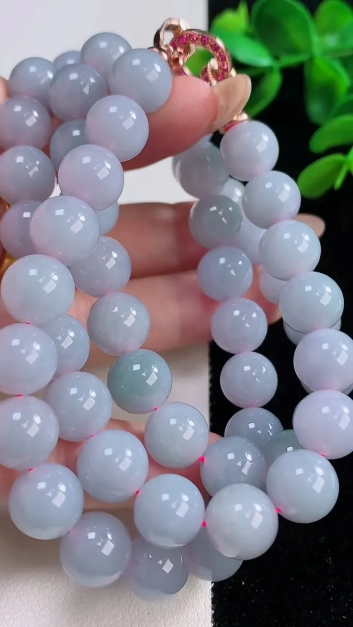 天然A货翡翠紫罗兰圆珠项链，尺寸10-57颗，重量:118.13g11月20日
工厂直销收藏佳品,种好水足，色泽均匀，有种有色，上手高大气！