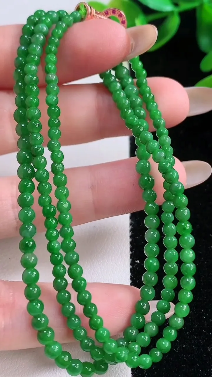 天然A货翡翠小米珠项链，尺寸3-192颗，重量:12.91g11月20日
工厂直销收藏佳品,种好水足