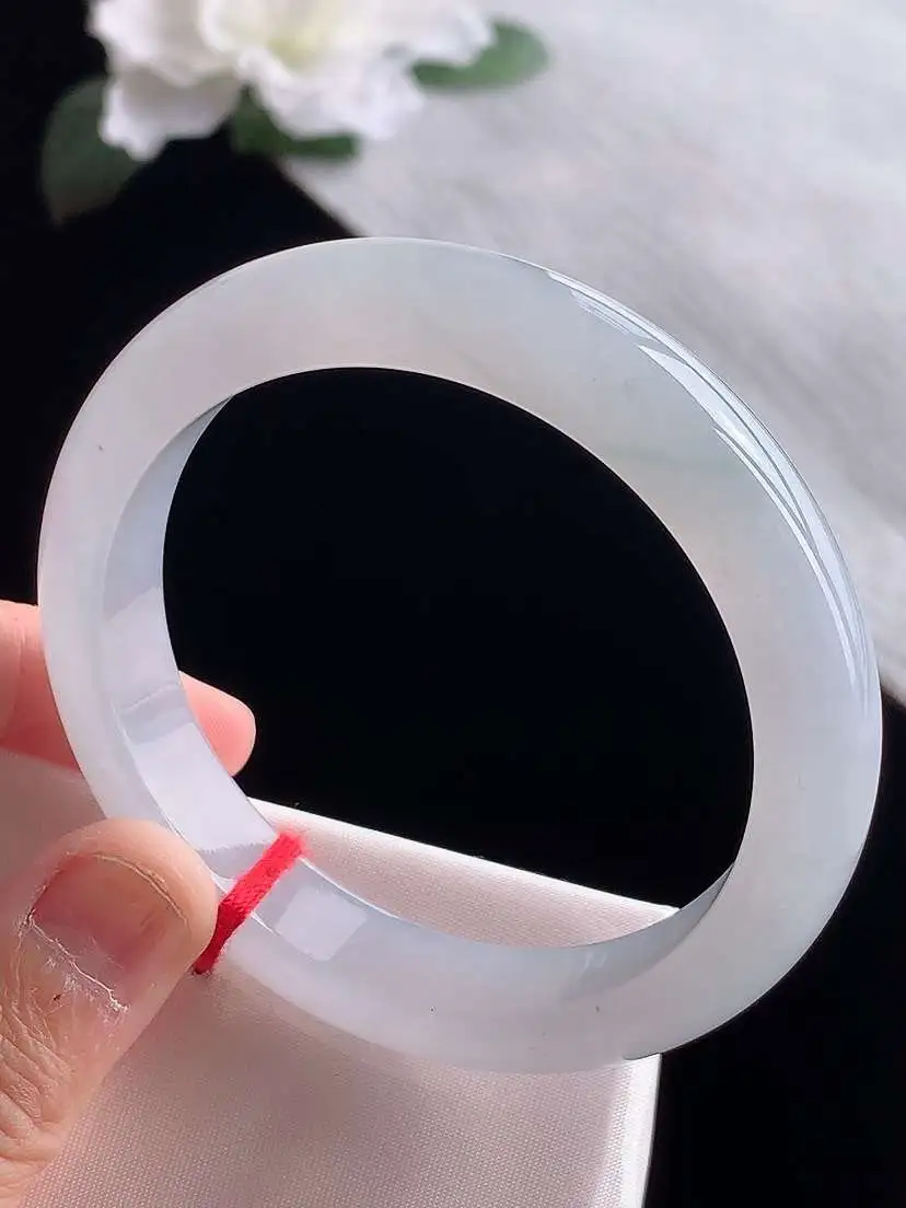 a货翡翠老坑冰种白月光正装正圈手镯55-56圈口  尺寸55.8×11.8×8mm 1119