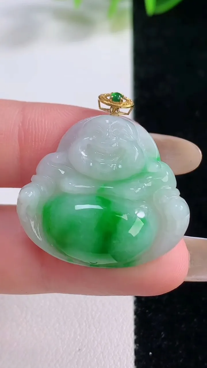 天然A货翡翠佛公吊坠，尺寸25.7-28.4-7，重量:7.59g
11月20日