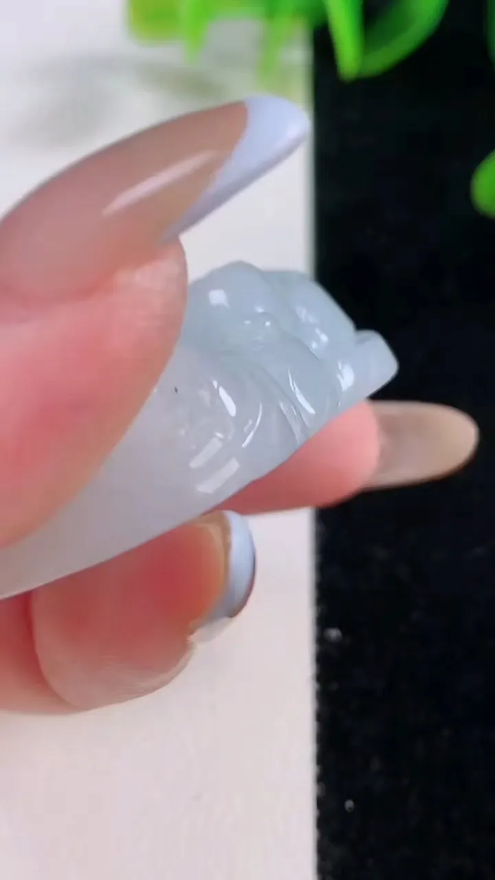 天然A货翡翠佛公吊坠，尺寸41.4-43-12.7，重量:35.46g
11月20日