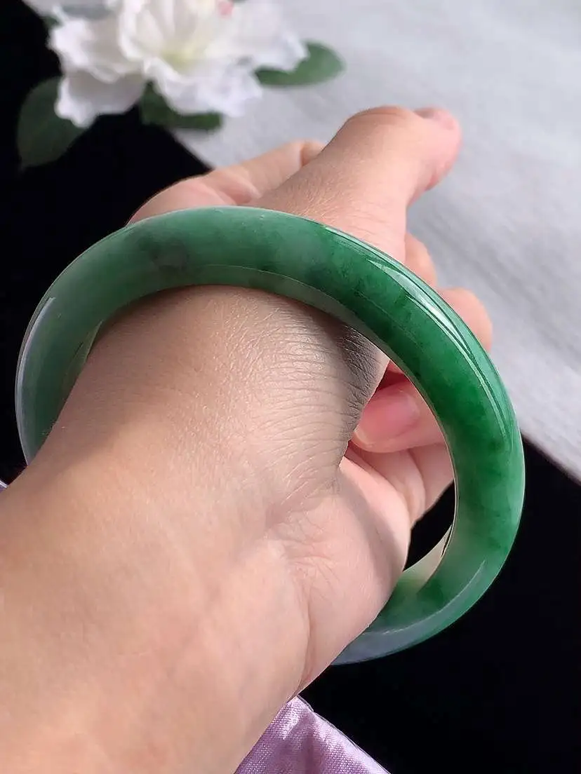 a货翡翠老坑冰种满绿正装正圈手镯62-63大圈口  尺寸62×12×8.8mm 1119