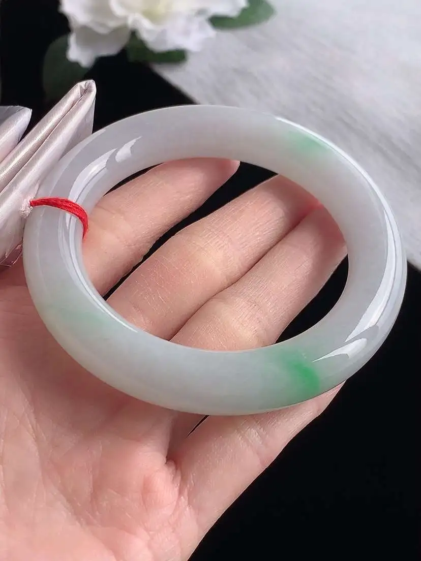 a货翡翠老坑冰种飘绿胖圆条手镯56-57圈口  尺寸56.8×11.8mm 1119