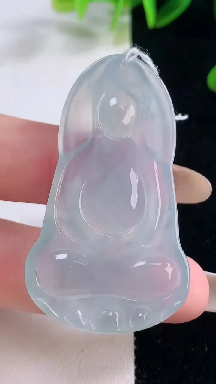 天然A货翡翠观音菩萨吊坠，尺寸49.5-29-5，重量:12.98g
11月20日