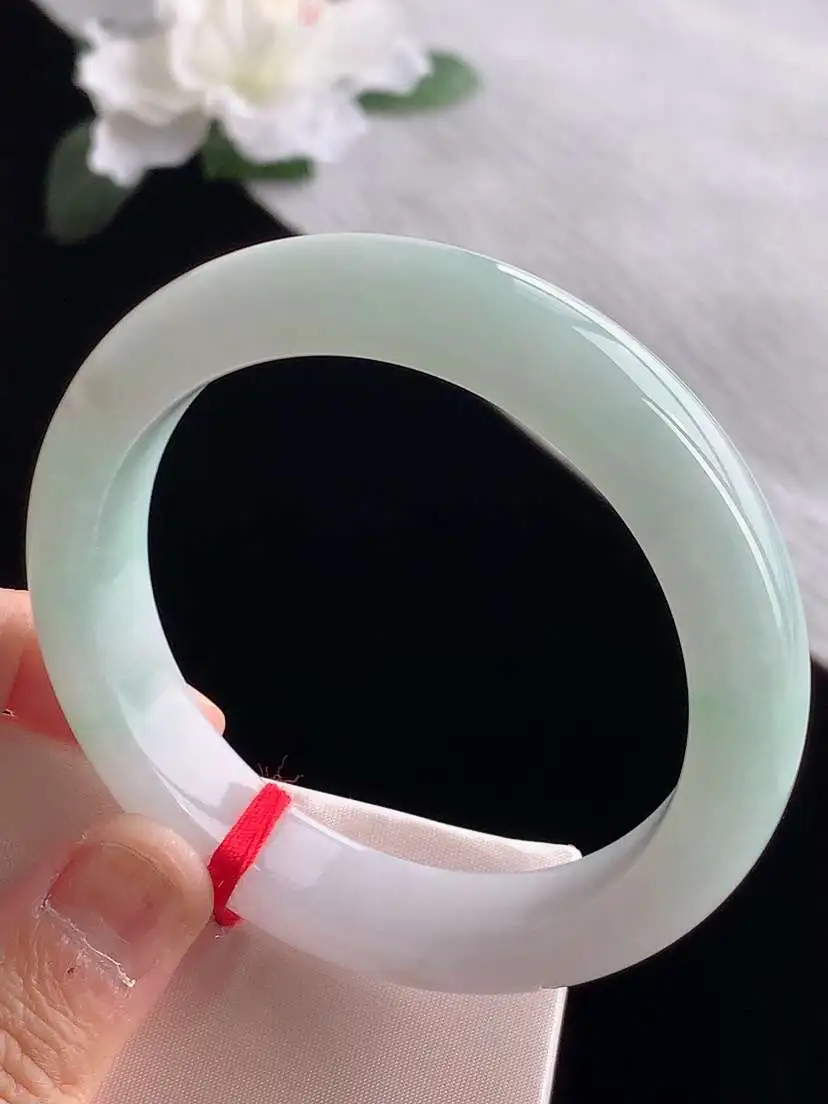 a货翡翠老坑冰种飘绿正装正圈手镯56-57圈口  尺寸56.7×12×8.8mm 1119