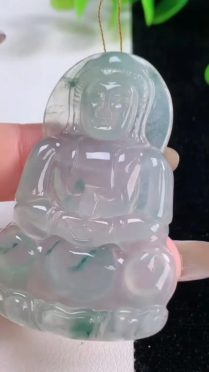 天然A货翡翠冰种飘花观音菩萨吊坠，尺寸55.6-34.8-4.3，重量:15.70g
11月20日