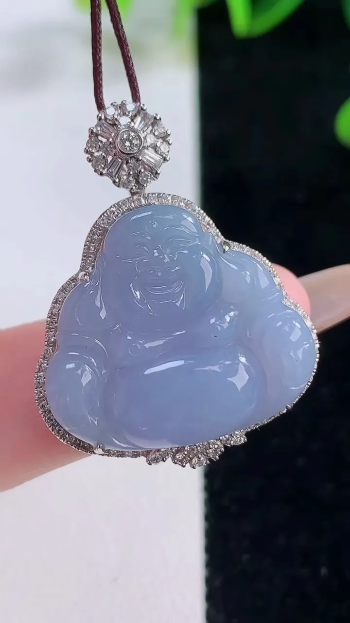 天然A货翡翠18K金紫罗兰佛公吊坠，尺寸32.3-24.8-9，裸石20.2-22.5重量:8.18g
11月20日