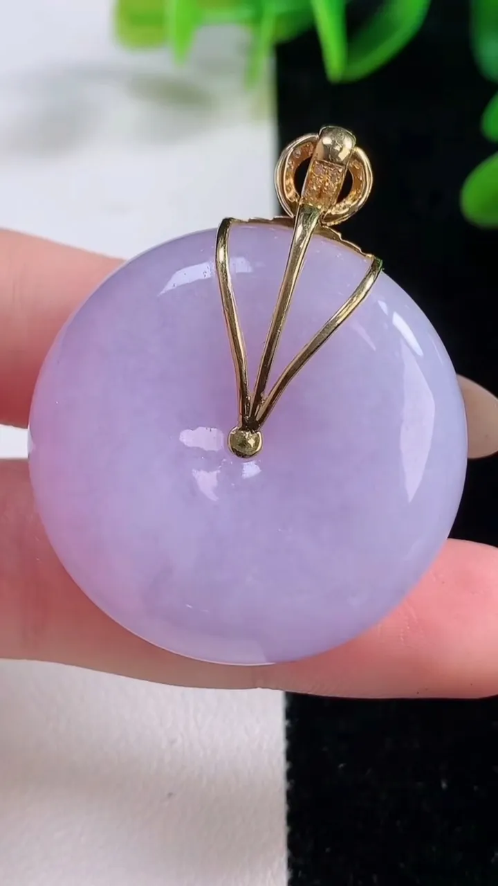天然A货翡翠18K金紫罗兰平安扣吊坠，尺寸34-12.2，重量:32.83g
11月20日