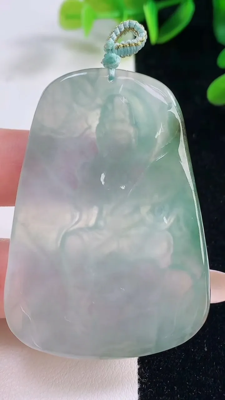 天然A货翡翠普贤菩萨吊坠，尺寸56.5-40.5-4.5，重量:24.58g
11月20日