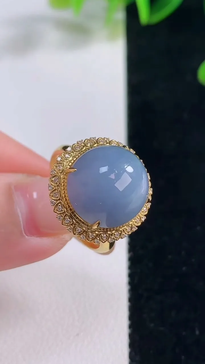 天然A货翡翠18K金紫罗兰蛋面戒指，尺寸18.6-14-12.7-12，重量:5.36g2025年1