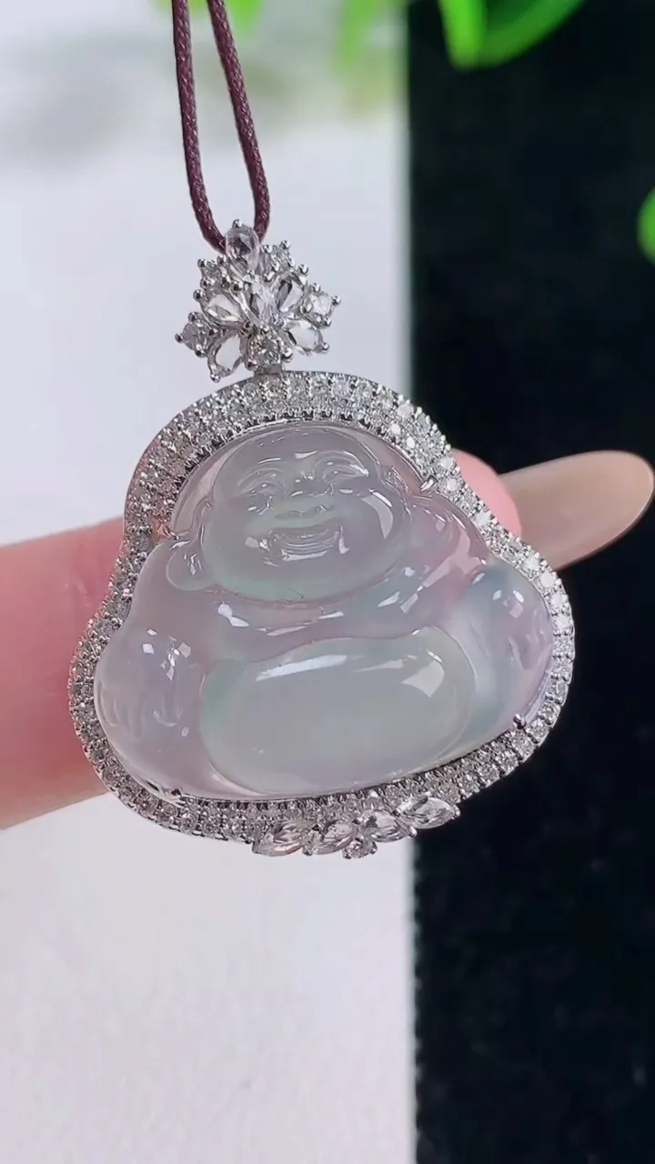 天然A货翡翠种白冰佛公吊坠，尺寸30-24.2-9.2，裸石17-21重量:4.55g
11月20日