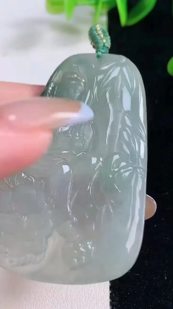 天然A货翡翠冰种双彩文殊菩萨吊坠，尺寸60.4-38.3-4.8，重量:26.74g
11月20日