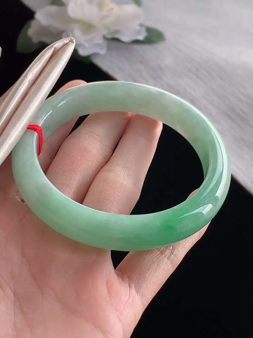 a货翡翠老坑冰种满绿正装正圈手镯59-60大圈口  尺寸59×12×8.2mm 1120