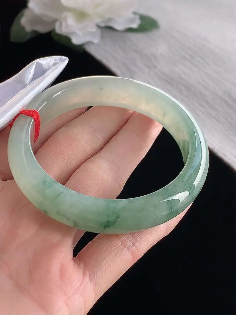 a货翡翠老坑冰种飘花正装正圈手镯54-55圈口  尺寸54.3×12×7.8mm 1120