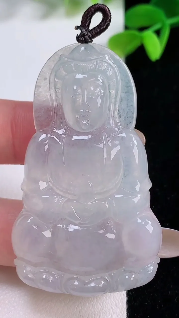 天然A货翡翠观音菩萨吊坠，尺寸57.5-34.7-5.5，重量:20.41g
11月21日