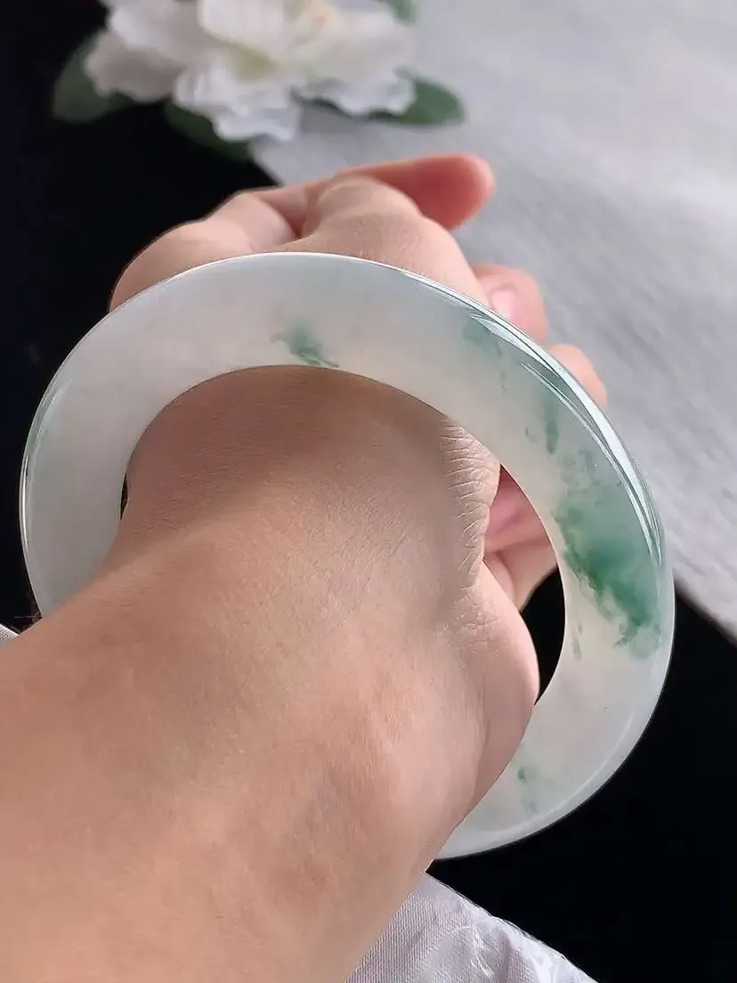 a货翡翠老坑冰种飘花胖圆条手镯56-57圈口  尺寸56.3×10.6mm 1120