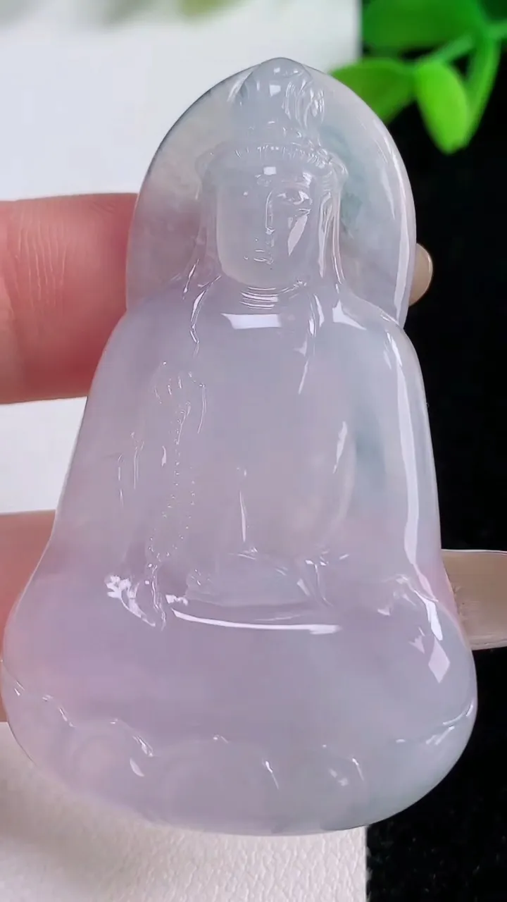 天然A货翡翠观音菩萨吊坠，尺寸54.3-33-4.7，重量:16.45g
11月21日