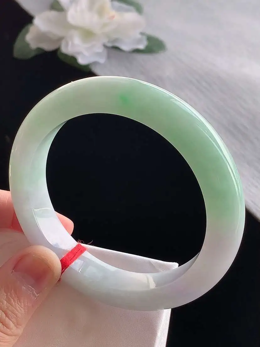 a货翡翠老坑冰种淡春彩淡紫罗兰飘绿厚装正装正圈手镯58-59圈口  尺寸58×12×9.3mm 1120