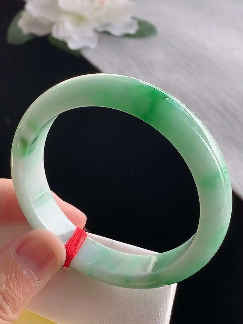 a货翡翠老坑冰种飘绿正装正圈手镯54-55圈口  尺寸54.3×12.5×7.5mm 1120