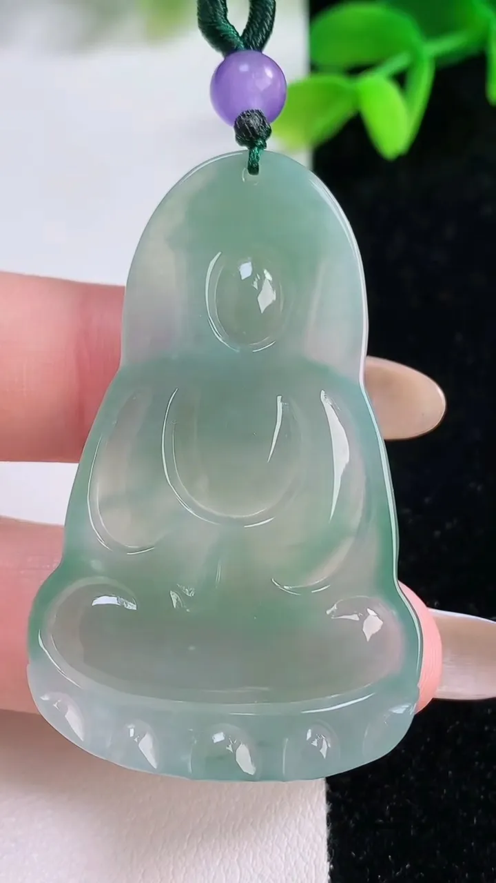 天然A货翡翠观音菩萨吊坠，尺寸49-31-5.3，重量:14.85g
11月21日