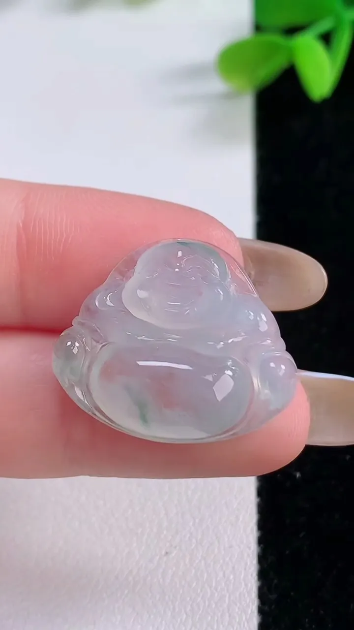 天然A货翡翠冰种飘花佛公吊坠，尺寸20.1-24-5.8，重量:4.34g
11月21日