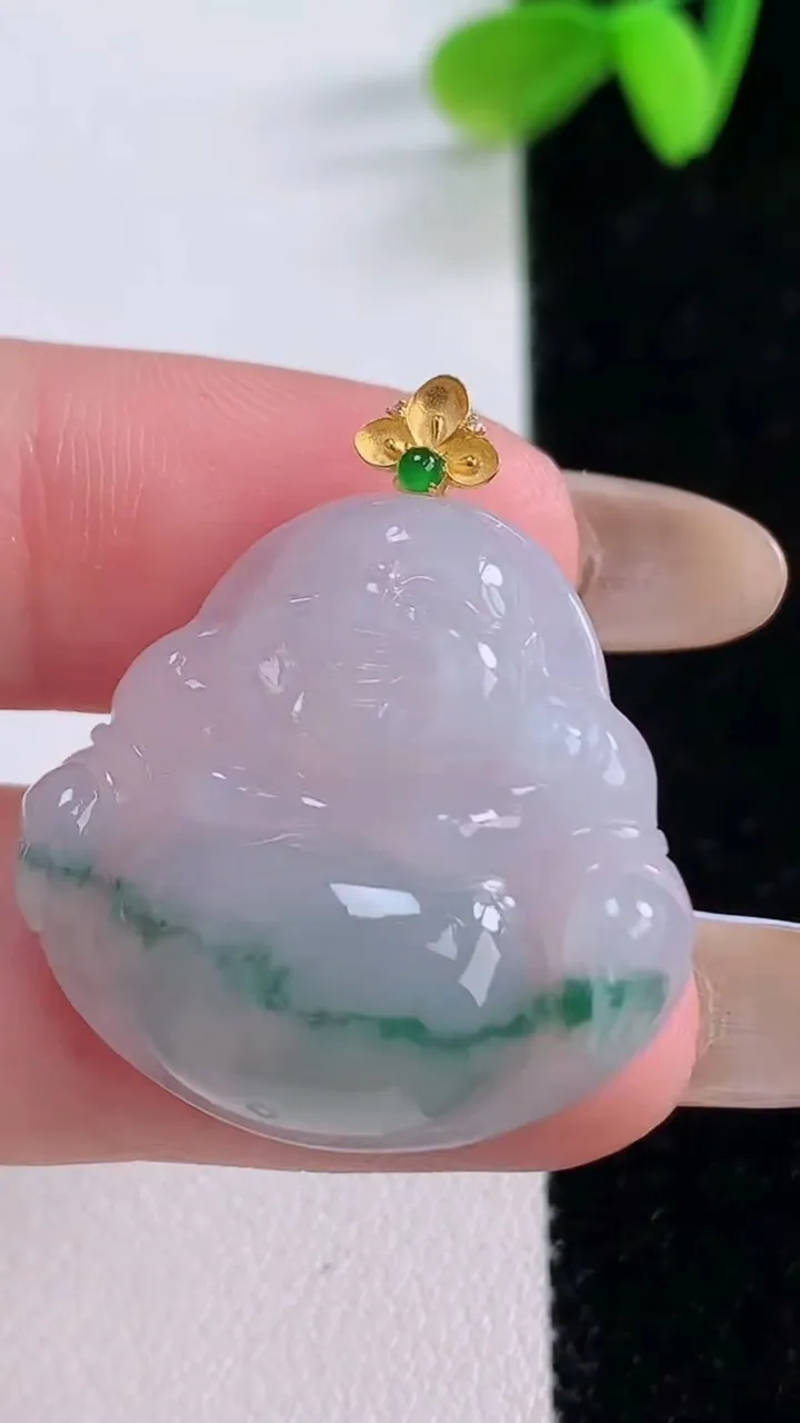 天然A货翡翠种飘花佛公吊坠，尺寸25.7-27.5-6，重量:6.23g
11月21日