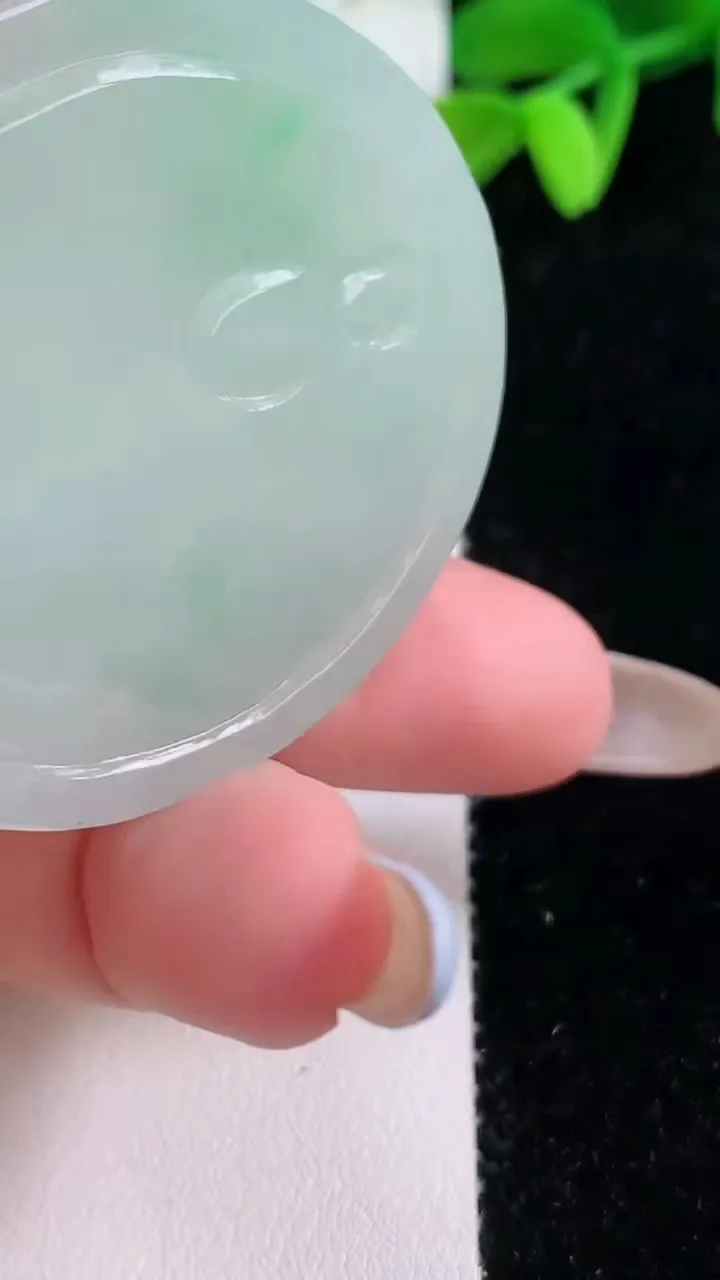 天然A货翡翠文殊菩萨吊坠，尺寸48.4-42-5，重量:23.30g
11月21日