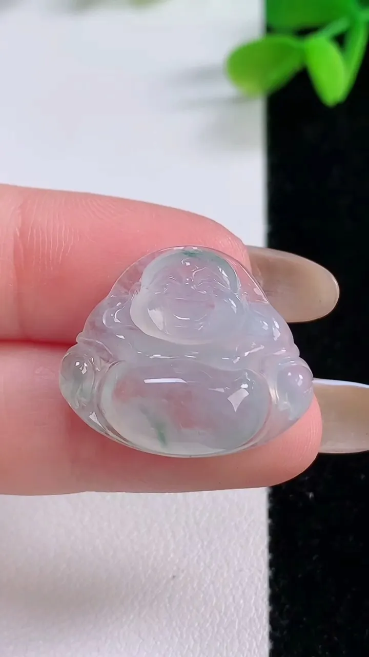 天然A货翡翠冰种飘花佛公吊坠，尺寸20.1-24-5.8，重量:4.34g
11月21日