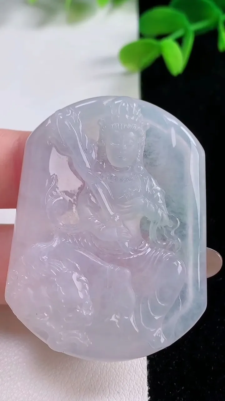 天然A货翡翠文殊菩萨吊坠，尺寸49.8-38-4.6，重量:19.16g
11月21日