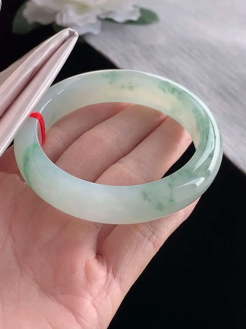a货翡翠老坑冰种飘花正装正圈手镯53-54圈口  尺寸53.5×12.5×8mm 1120