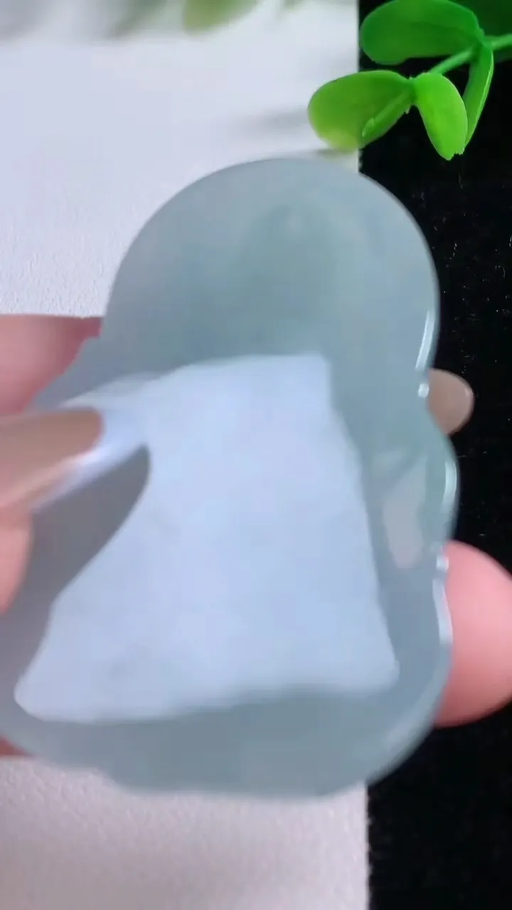 天然A货翡翠文殊菩萨吊坠，尺寸52.6-33-6，重量:20.87g
11月21日