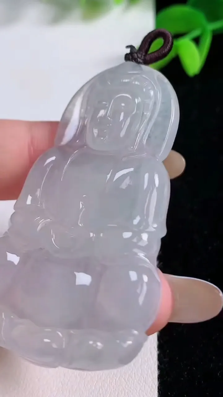 天然A货翡翠观音菩萨吊坠，尺寸57.5-34.7-5.5，重量:20.41g
11月21日