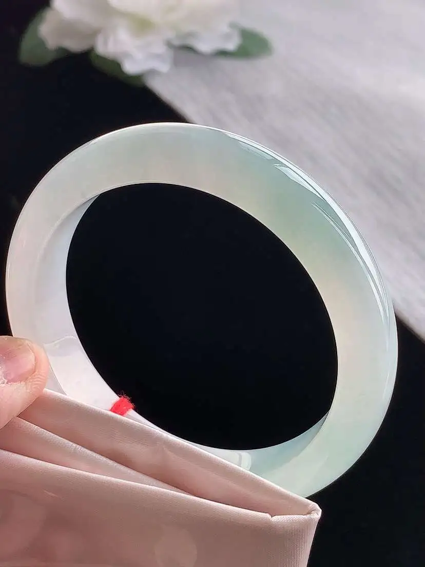 a货翡翠老坑冰种飘花正装正圈手镯56-57圈口  尺寸56.2×12.8×8.5mm 1120