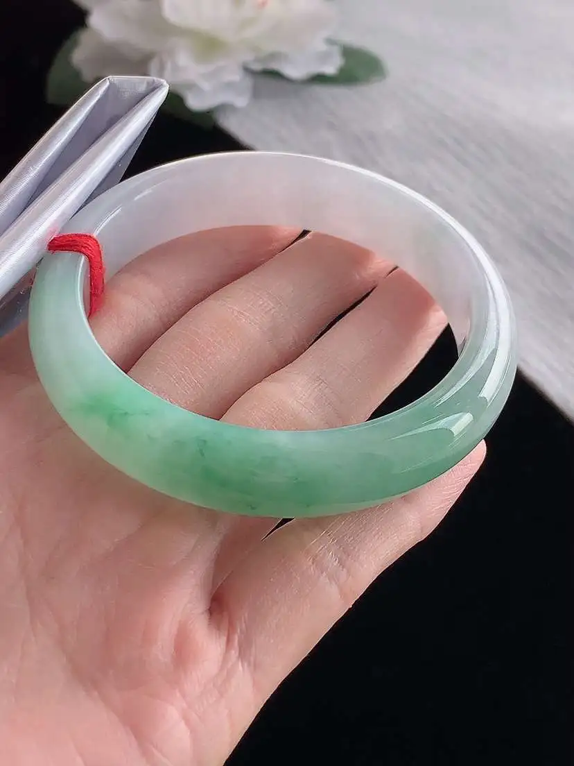 a货翡翠老坑冰种飘花正装正圈手镯56-57圈口  尺寸56.7×13×8mm 1120
