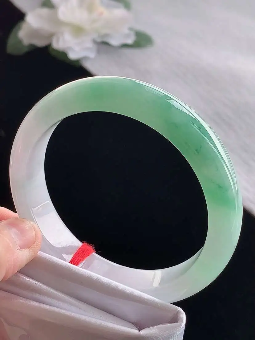 a货翡翠老坑冰种飘花正装正圈手镯56-57圈口  尺寸56.7×13×8mm 1120