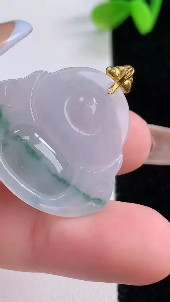 天然A货翡翠种飘花佛公吊坠，尺寸25.7-27.5-6，重量:6.23g
11月21日