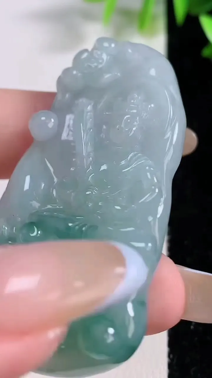 天然A货翡翠飘花文殊菩萨吊坠，尺寸56-28-8.5，重:26.30g
11月22日