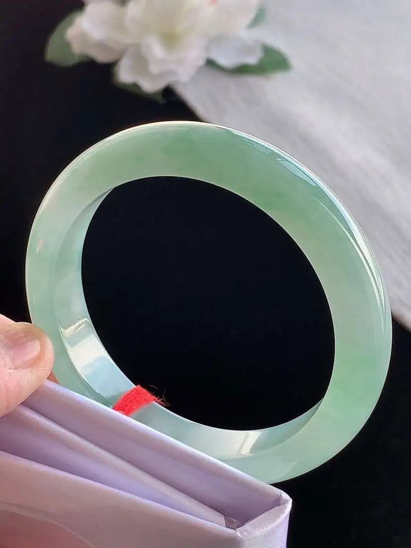 a货翡翠老坑冰种飘花正装正圈手镯55-56圈口  尺寸55×12×8mm 1121