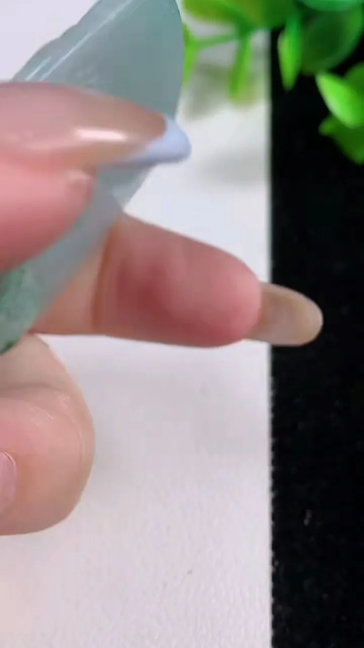 天然A货翡翠山水牌吊坠，尺寸65-43-5.6，重:29.10g
11月22日